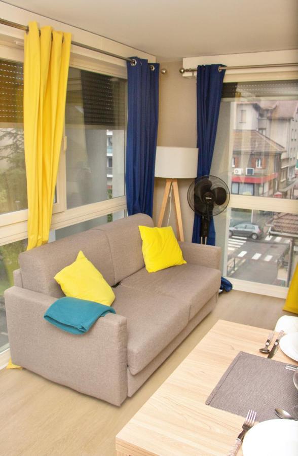 Appartement Entre Geneve Et Chamonix Au Pied Des Montagnes Cluses Exteriör bild